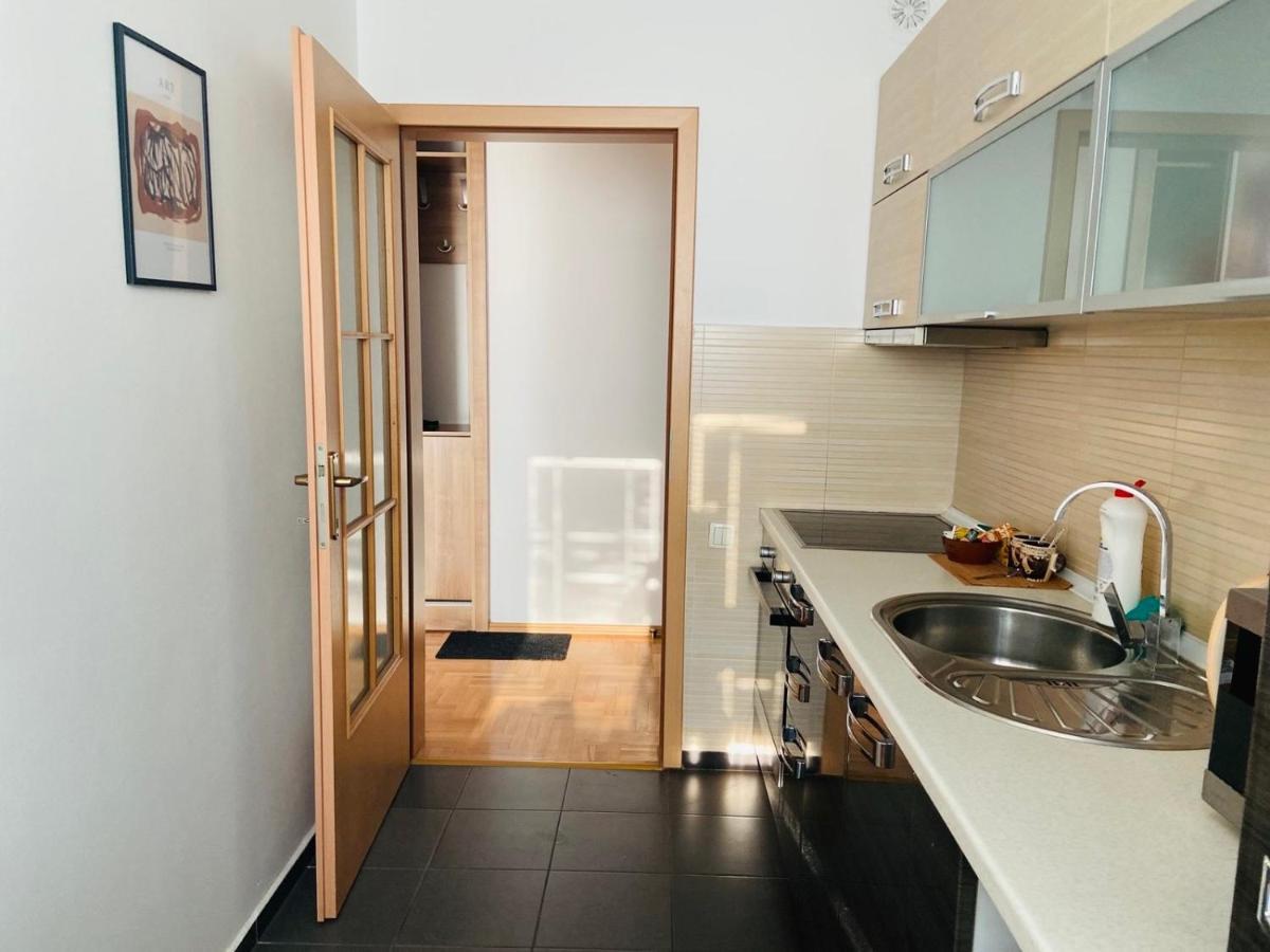 My Place Prisztina Zewnętrze zdjęcie